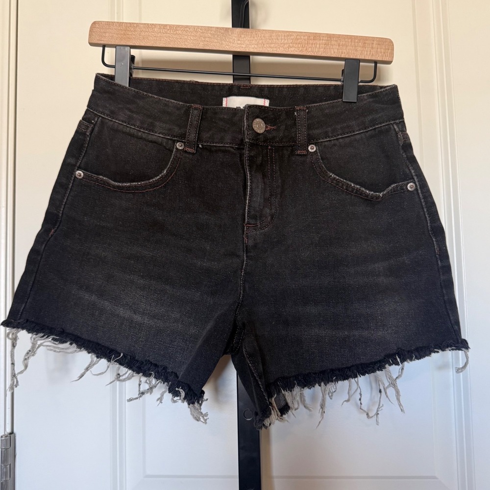 BDG Urban Outfitters A-Line Cutoff Denim Short Black Frayed Hem Size 26